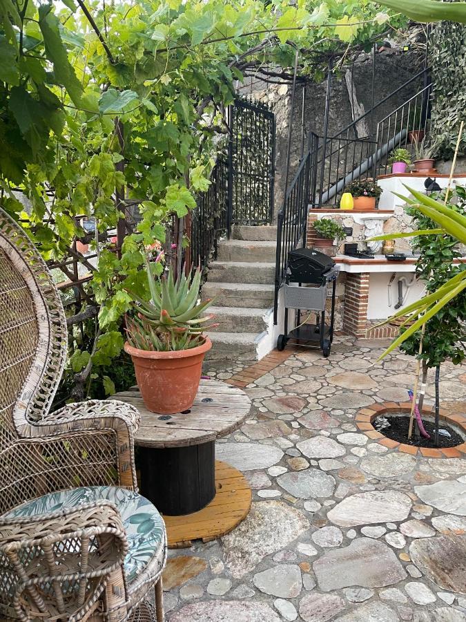 The Secret Garden Vila Forza dʼAgro Exterior foto