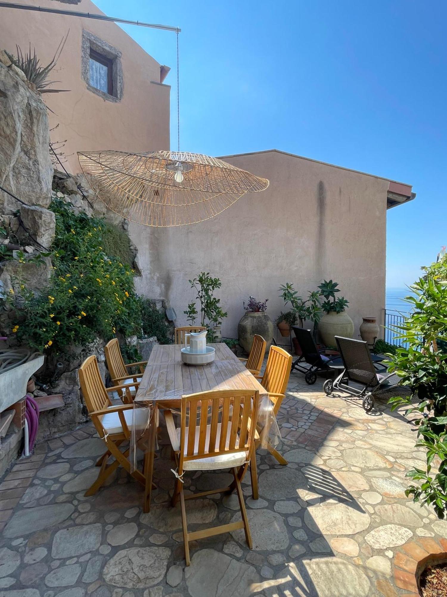 The Secret Garden Vila Forza dʼAgro Exterior foto